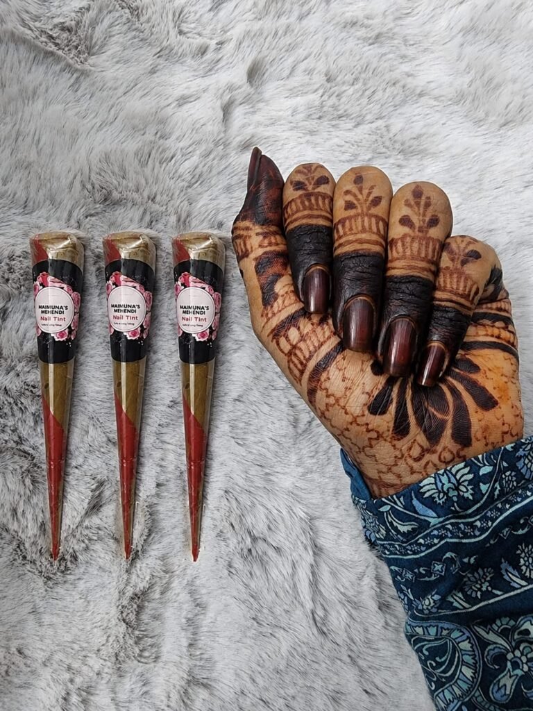 ৩টি Nail Tint অর্ডার করলে চাইলে Extra Hand Mehendi-ও অ্যাড করতে পারবেন বিশেষ মূল্যে। 💖